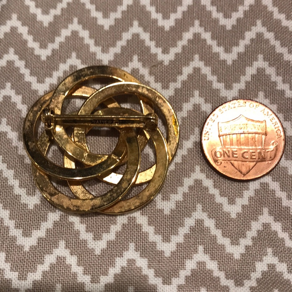 Infinity Brooch - Picture 2 of 2